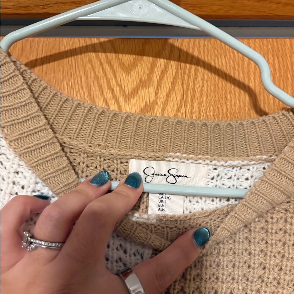 Jessica Simpson Tan and White Knit Sweater